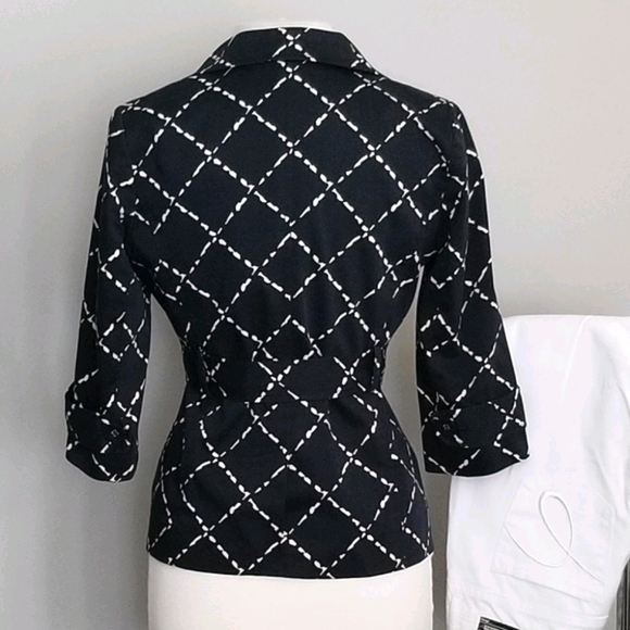 Halogen 3/4 Sleeve Belted Jacket. - Picture 8 of 9